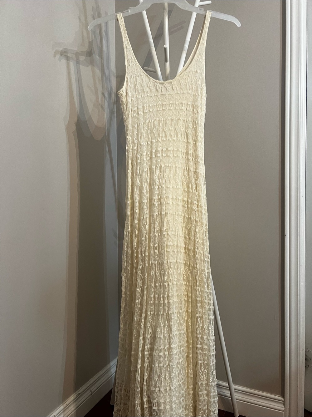 Abercrombie & Fitch Cream Lace Button-Front Maxi Dress - Picture 9 of 11